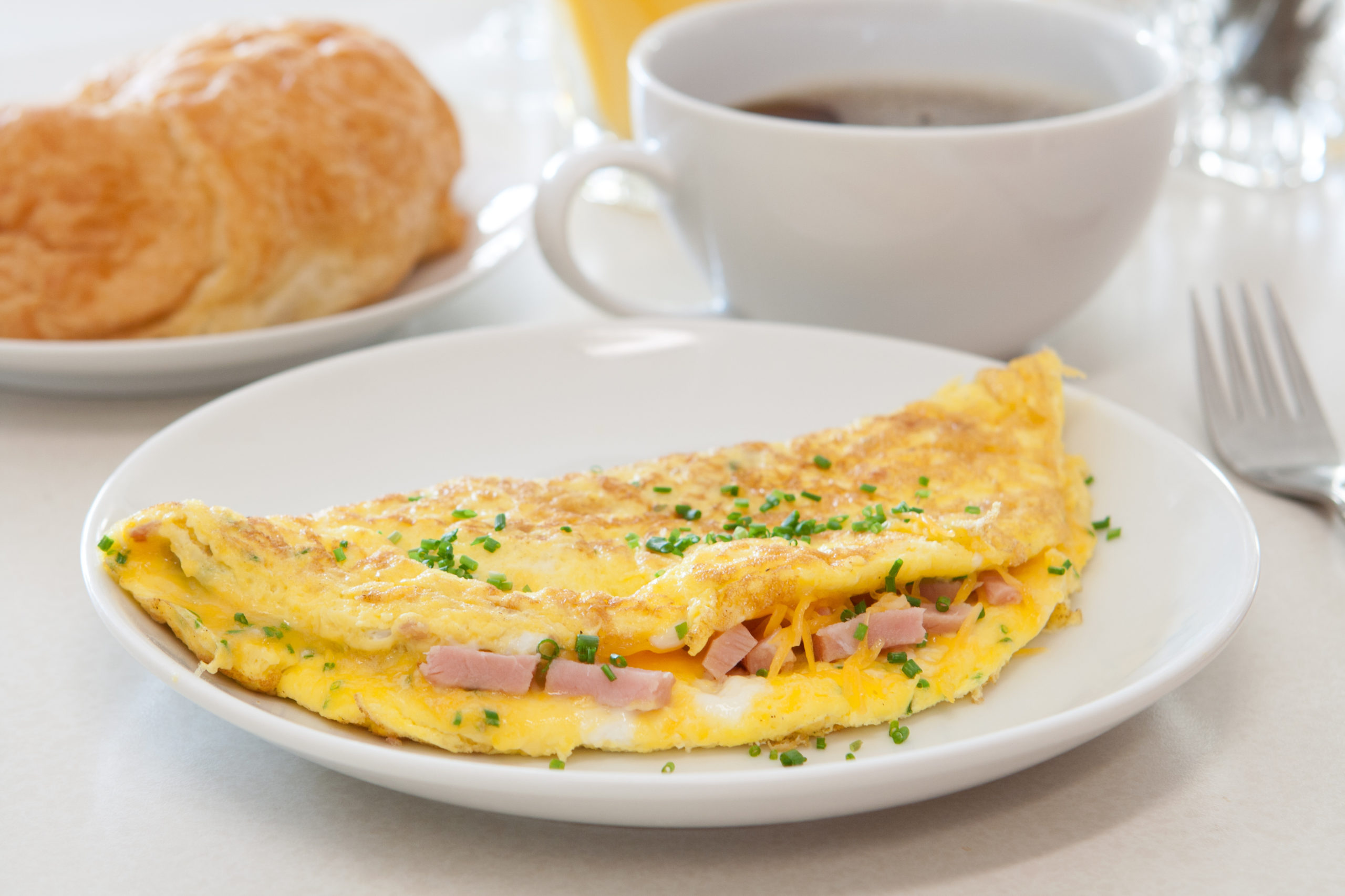 CHEESE-N-HAM OMELETTE - Brookfields